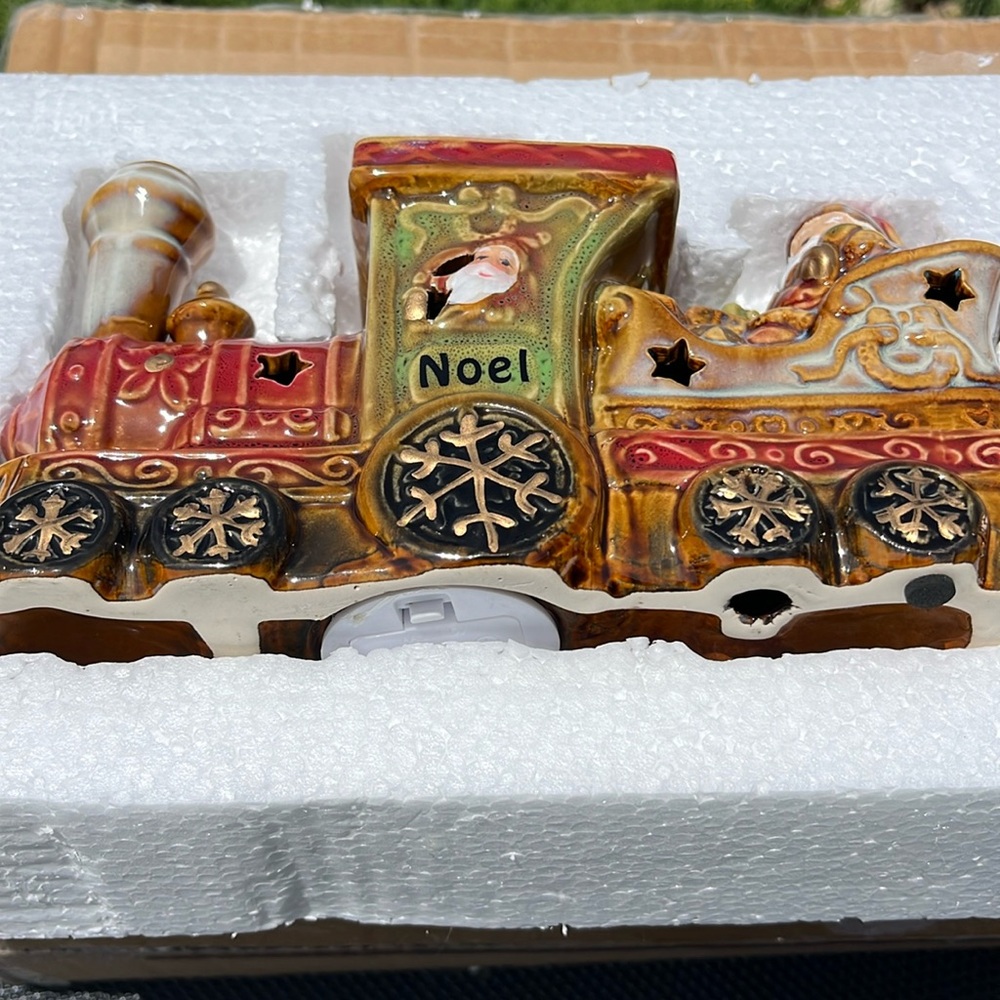 Porcelain 3 Piece Train Set